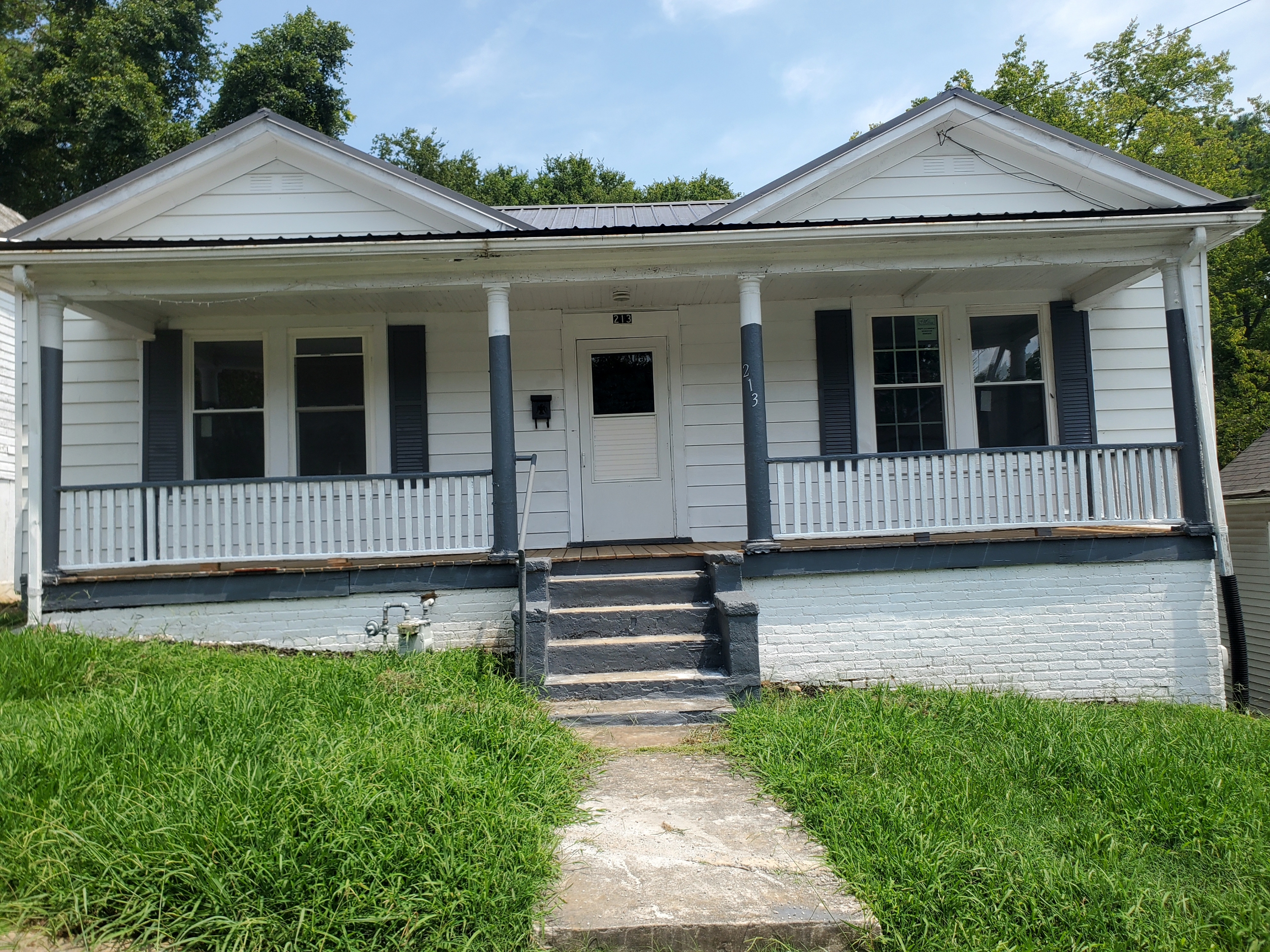 213 Campbell Street