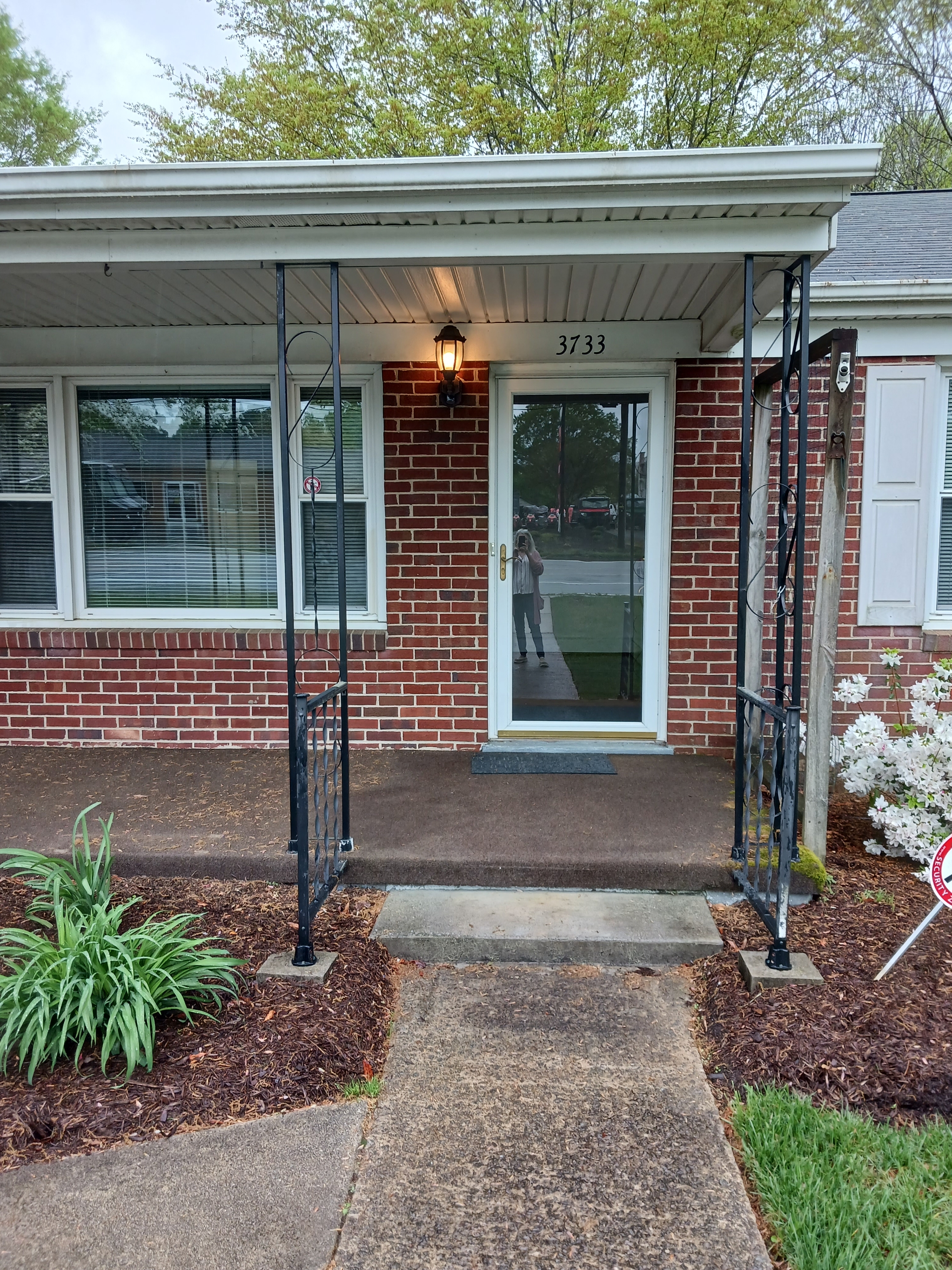 3733 Franklin Turnpike